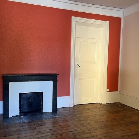  DUCASTEL IMMOBILIER : Appartement | MACON (71000) | 160 m2 | 900 € 