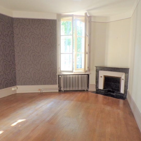  DUCASTEL IMMOBILIER : Appartement | MACON (71000) | 160 m2 | 900 € 