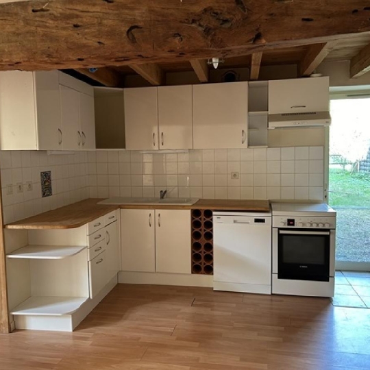  DUCASTEL IMMOBILIER : Appartement | VIRE (71260) | 65 m2 | 630 € 