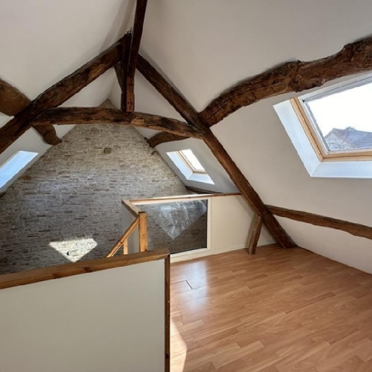  DUCASTEL IMMOBILIER : Appartement | VIRE (71260) | 65 m2 | 630 € 