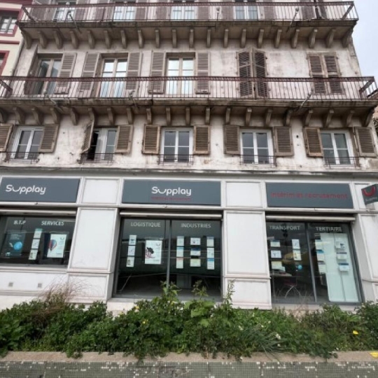  DUCASTEL IMMOBILIER : Local / Bureau | MACON (71000) | 156 m2 | 1 636 € 