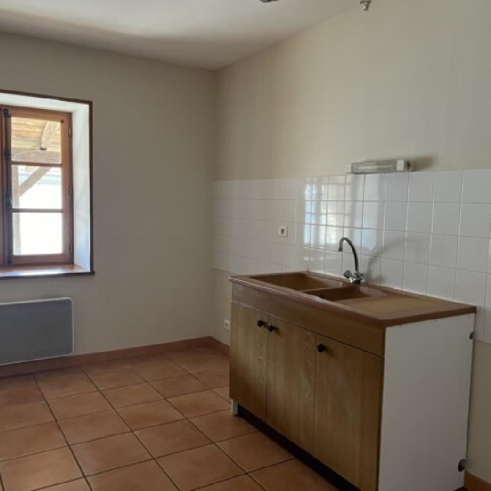  DUCASTEL IMMOBILIER : Maison / Villa | LA ROCHE-VINEUSE (71960) | 84 m2 | 921 € 