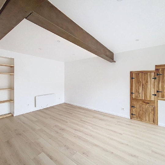  Annonces MACON : Maison / Villa | IGE (71960) | 66 m2 | 850 &euro; 