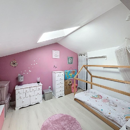  Annonces MACON : Maison / Villa | LA ROCHE-VINEUSE (71960) | 135 m2 | 190 000 &euro; 