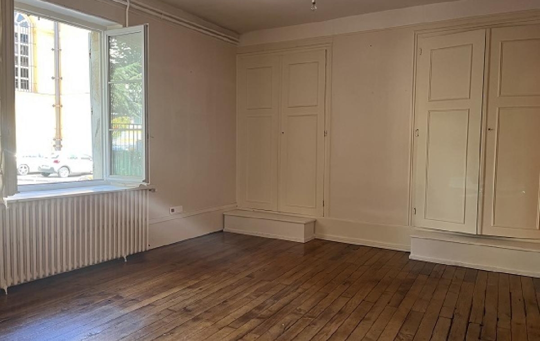 DUCASTEL IMMOBILIER : Appartement | MACON (71000) | 160 m2 | 950 € 