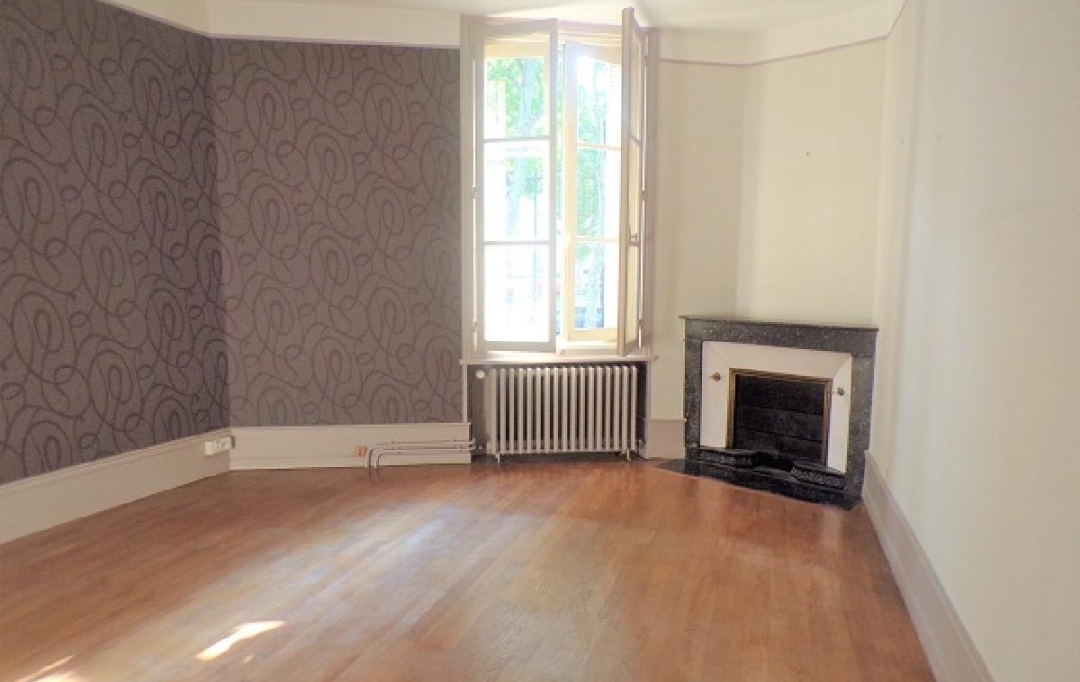 DUCASTEL IMMOBILIER : Appartement | MACON (71000) | 160 m2 | 900 € 