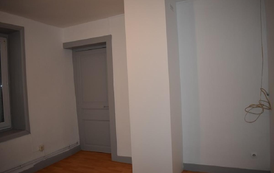 DUCASTEL IMMOBILIER : Appartement | EMERINGES (69840) | 81 m2 | 628 € 