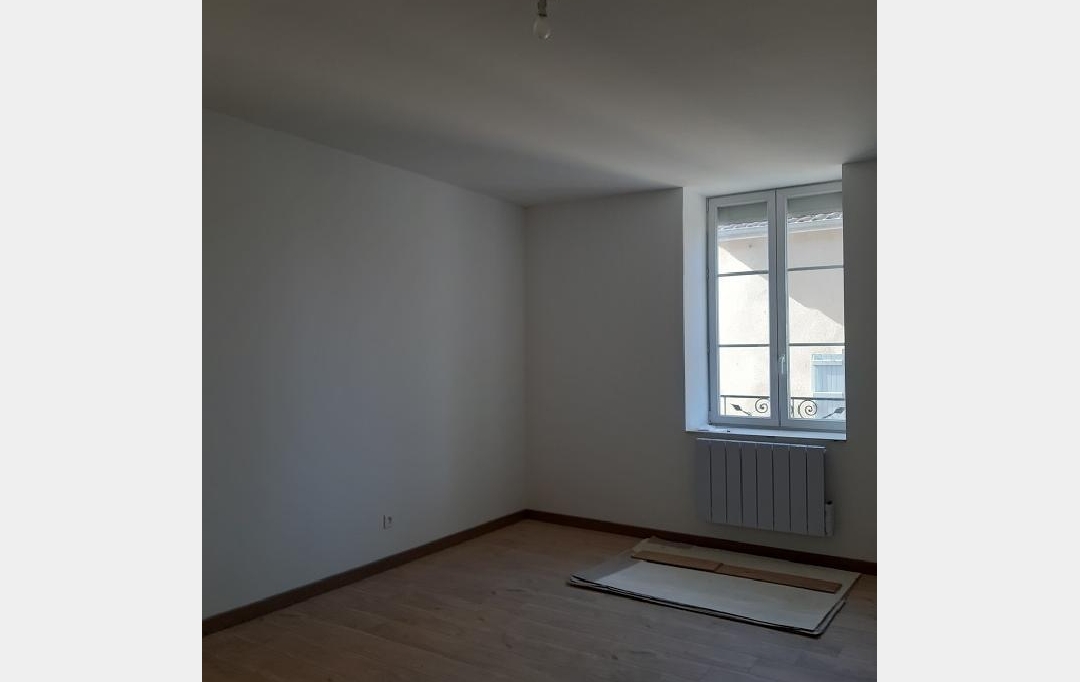 DUCASTEL IMMOBILIER : Appartement | SALORNAY-SUR-GUYE (71250) | 90 m2 | 775 € 