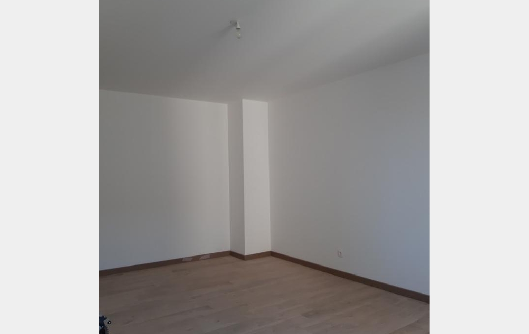 DUCASTEL IMMOBILIER : Appartement | SALORNAY-SUR-GUYE (71250) | 90 m2 | 775 € 