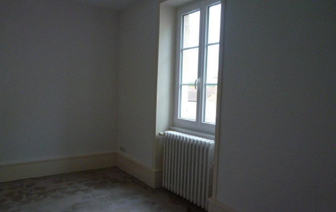 DUCASTEL IMMOBILIER : Appartement | SALORNAY-SUR-GUYE (71250) | 87 m2 | 546 € 