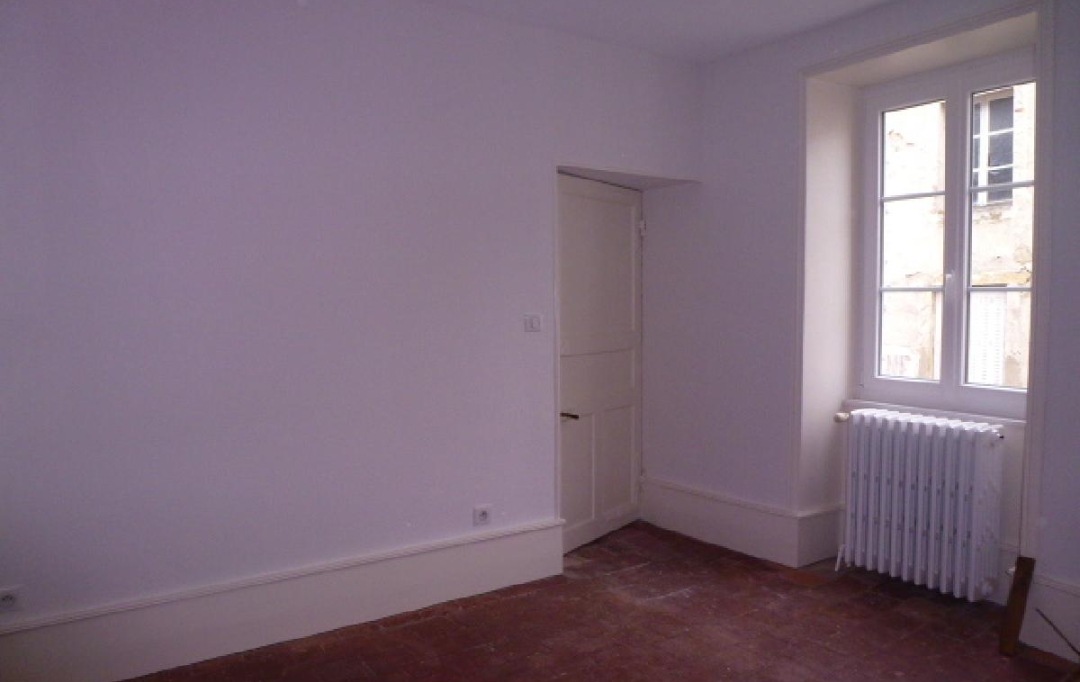 DUCASTEL IMMOBILIER : Appartement | SALORNAY-SUR-GUYE (71250) | 87 m2 | 546 € 