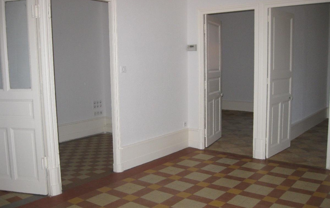 DUCASTEL IMMOBILIER : Appartement | SALORNAY-SUR-GUYE (71250) | 87 m2 | 546 € 