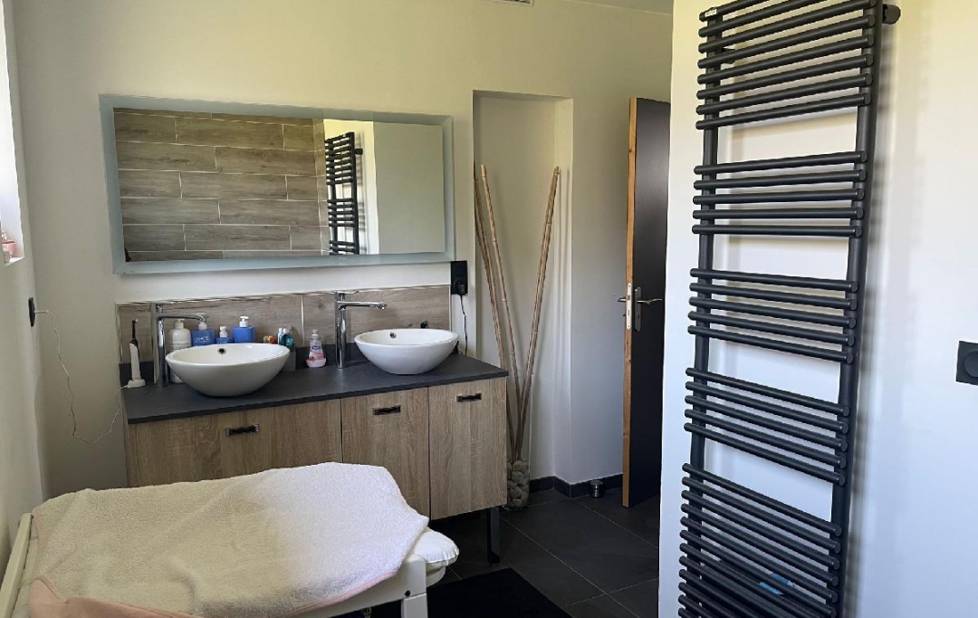 DUCASTEL IMMOBILIER : Autres | BUSSIERES (71960) | 106 m2 | 1 135 € 