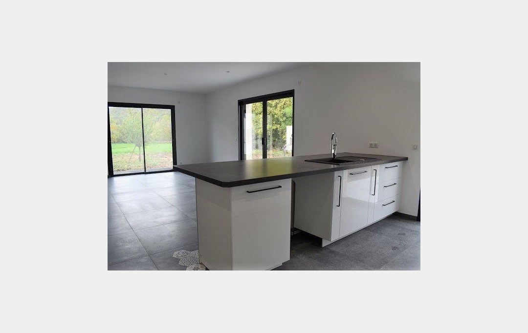 DUCASTEL IMMOBILIER : Autres | IGE (71960) | 115 m2 | 1 200 € 