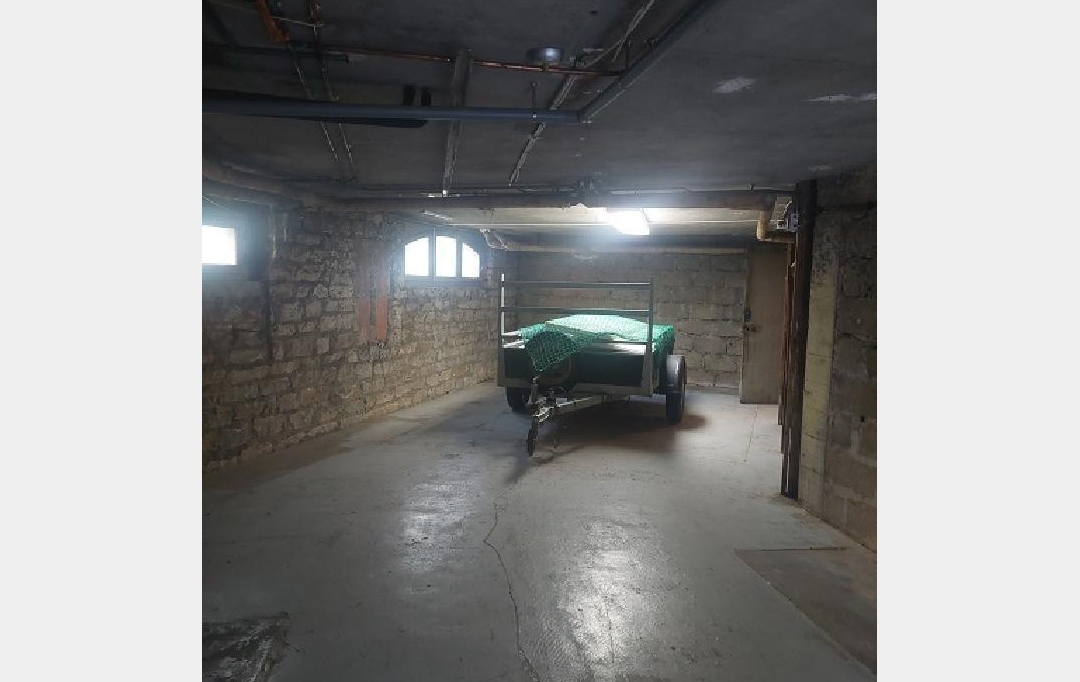 DUCASTEL IMMOBILIER : Garage / Parking | MACON (71000) | 48 m2 | 190 € 