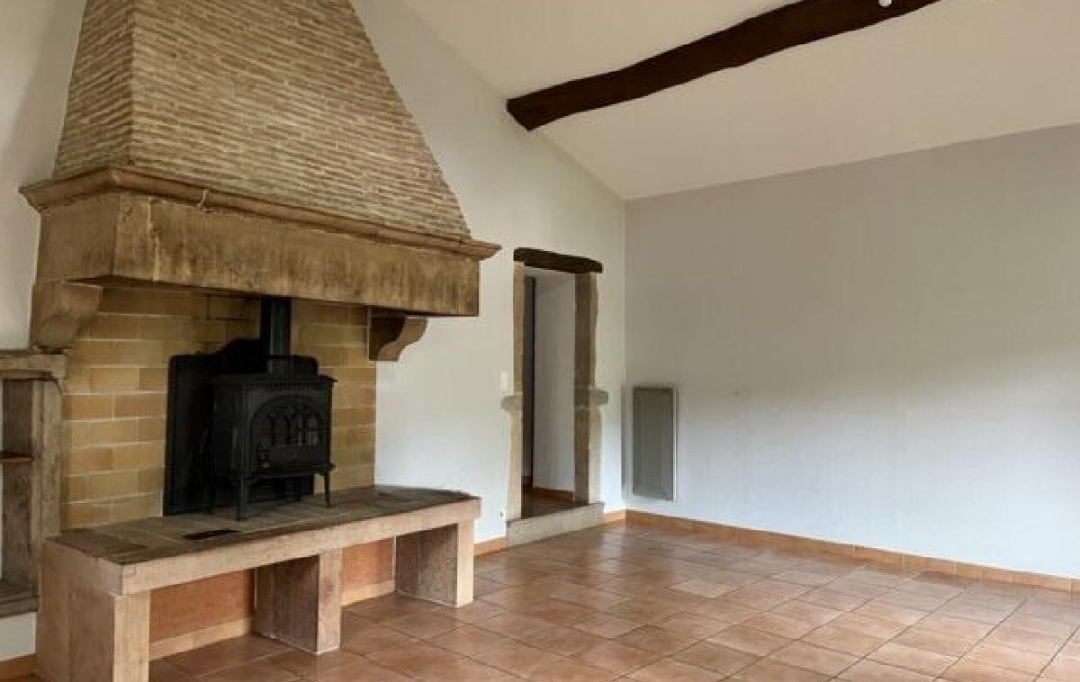 DUCASTEL IMMOBILIER : Maison / Villa | LA ROCHE-VINEUSE (71960) | 84 m2 | 921 € 