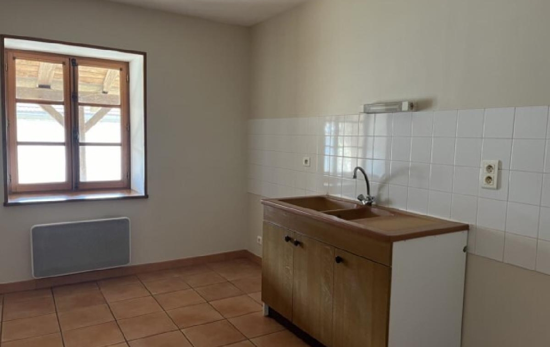 DUCASTEL IMMOBILIER : Maison / Villa | LA ROCHE-VINEUSE (71960) | 84 m2 | 921 € 