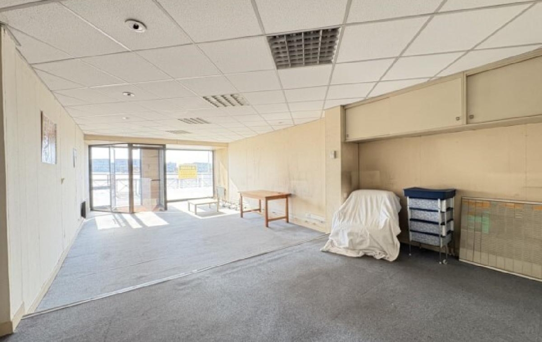 DUCASTEL IMMOBILIER : Office | MACON (71000) | 69 m2 | 776 € 