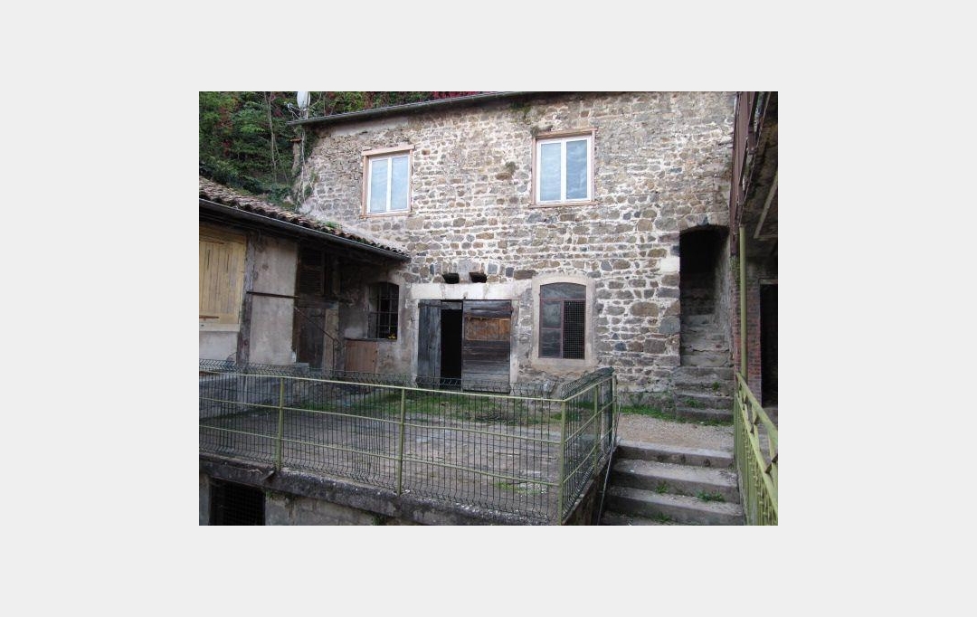 DUCASTEL IMMOBILIER : Immeuble | BEAUJEU (69430) | 565 m2 | 450 000 € 