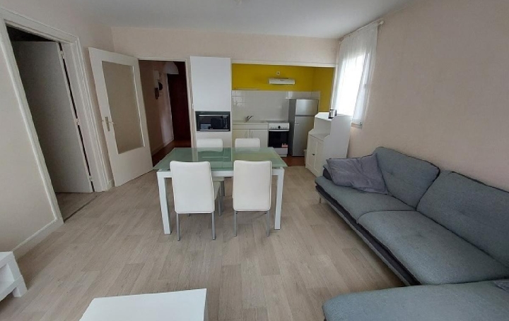 Appartement P2 CHARNAY-LES-MACON 42 m2 630 € Appartement P2 CHARNAY-LES-MACON 42 m2 630 €