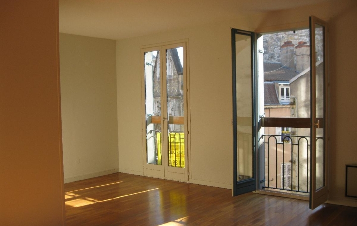 Appartement P2 MACON 53 m2 530 € Appartement P2 MACON 53 m2 530 €